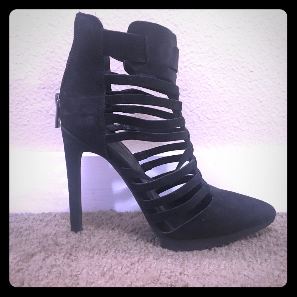 Cage ankle boots